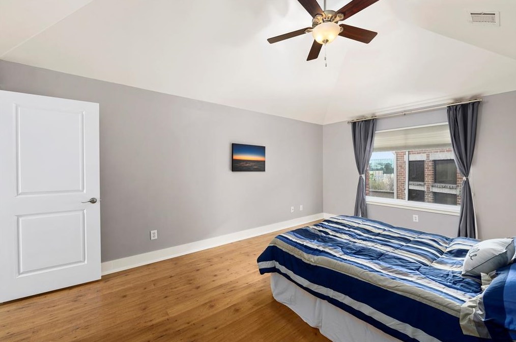 5207 Cornish St, Houston TX  77007-1943 exterior