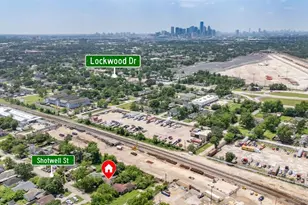 206 Shotwell St, Houston, TX 77020 - Photo 2