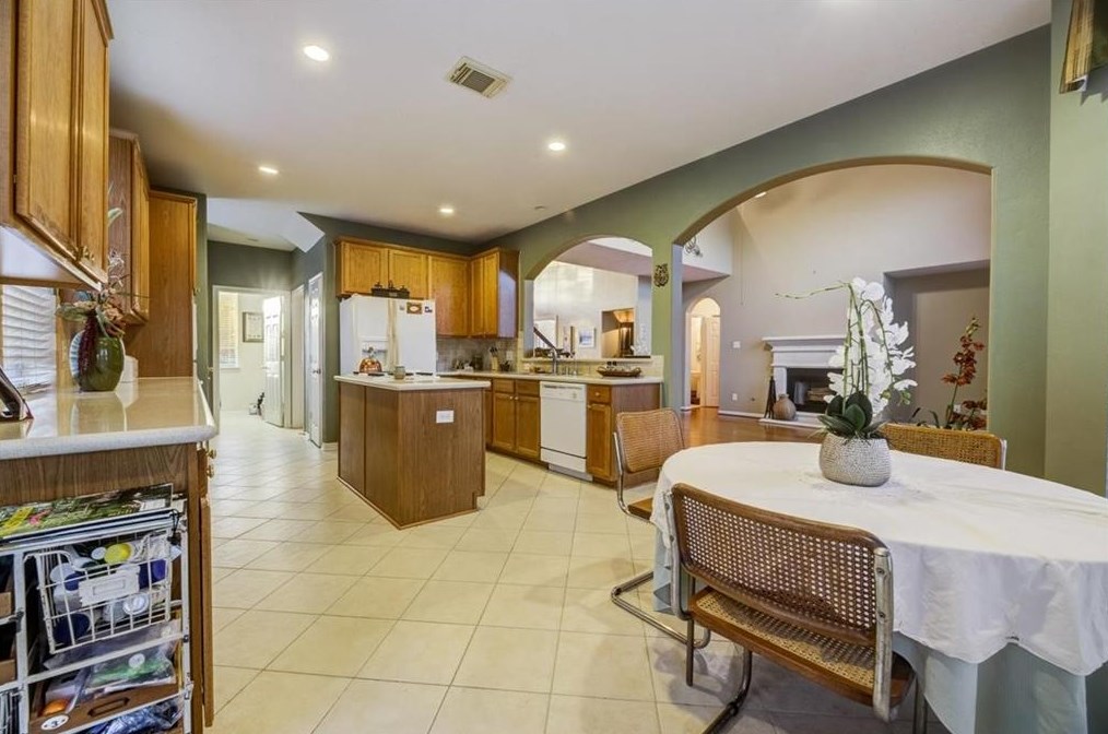 9102 Sunny Rdg Dr, Houston TX  77095-6519 exterior