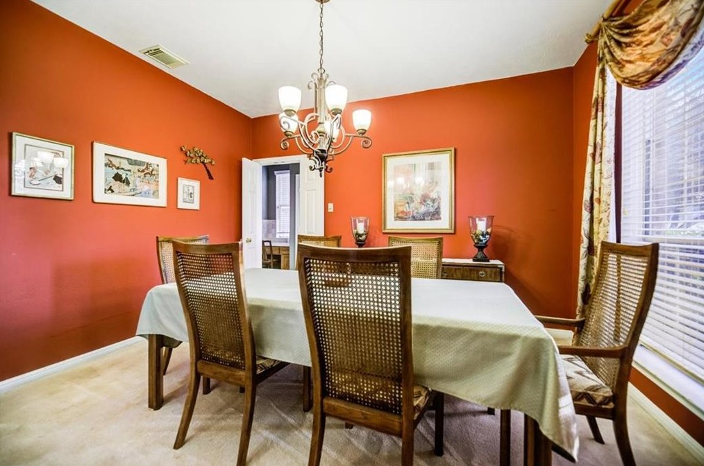 9102 Sunny Ridge Dr, Houston TX  77095-6518 exterior