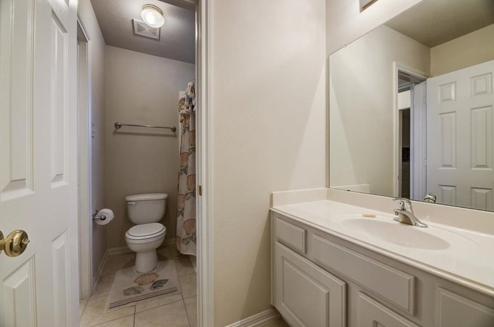 9102 Sunny Rdg Dr, Houston TX  77095-6519 exterior