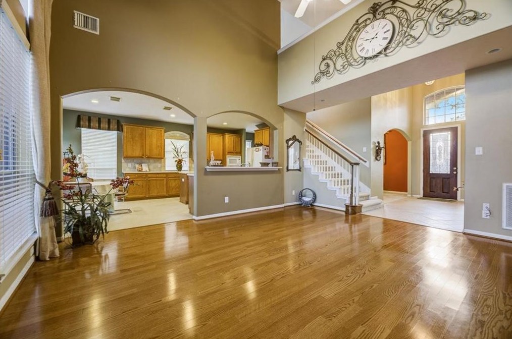 9102 Sunny Rdg Dr, Houston TX  77095-6519 exterior