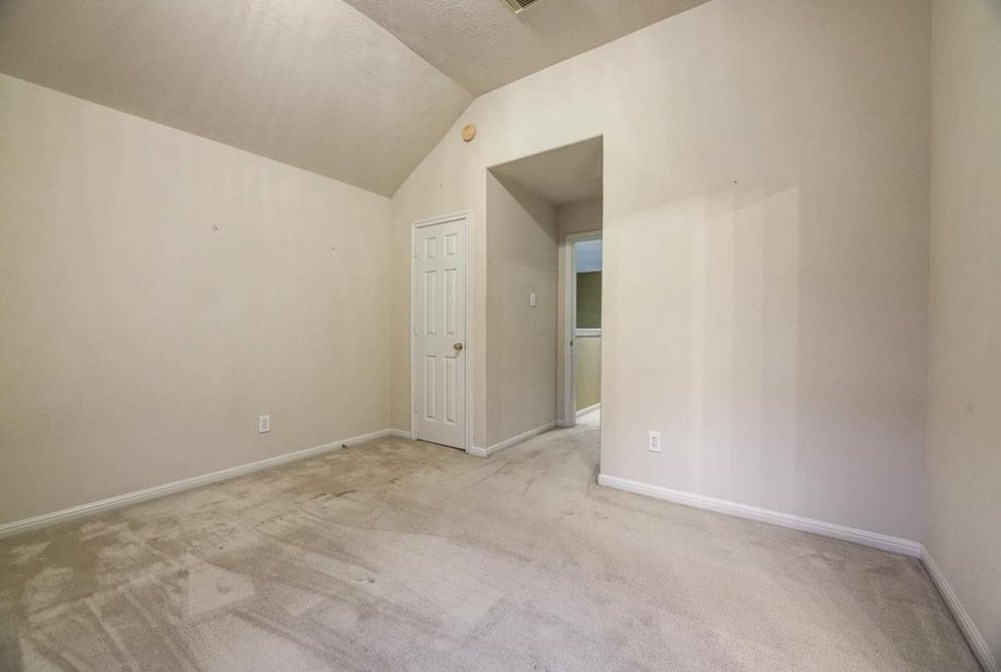 9102 Sunny Rdg Dr, Houston TX  77095-6519 exterior