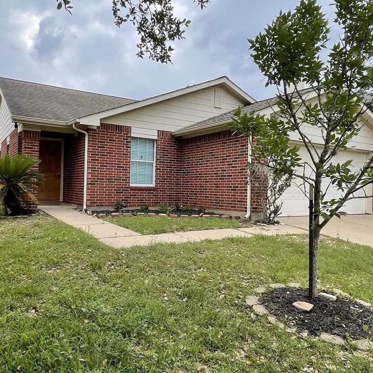 5719 Westminster Village Dr, Houston, TX 77084