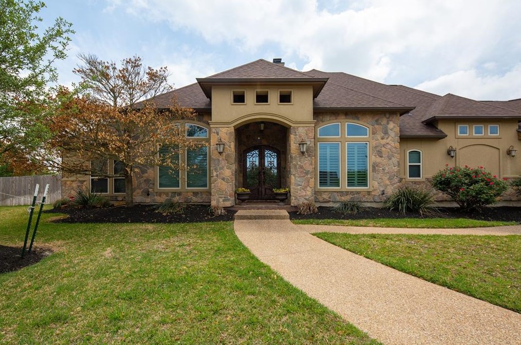 2404 Lancaster Ct, College Station, TX 77845-2007