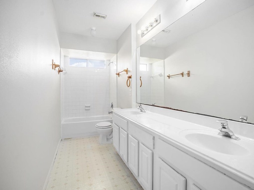 14718 Jade Glen Ct, Sugar Land TX  77498-1052 exterior