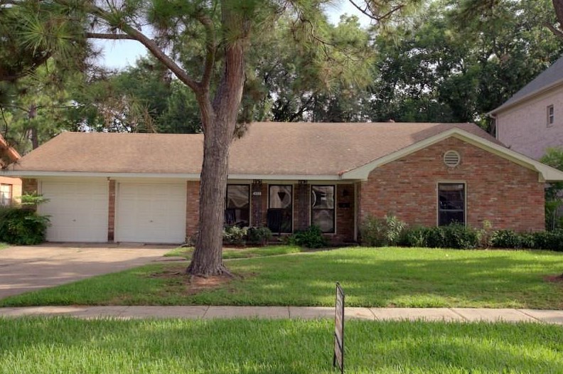 4508 Valerie St, Bellaire, TX 77401
