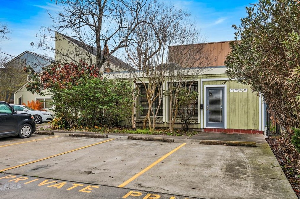 6503 Mapleridge St, Houston TX  77081-4650 exterior