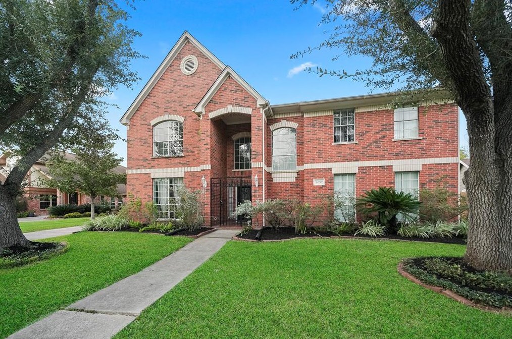 14710 San Luis Rey Dr, Houston, TX 77083-4516