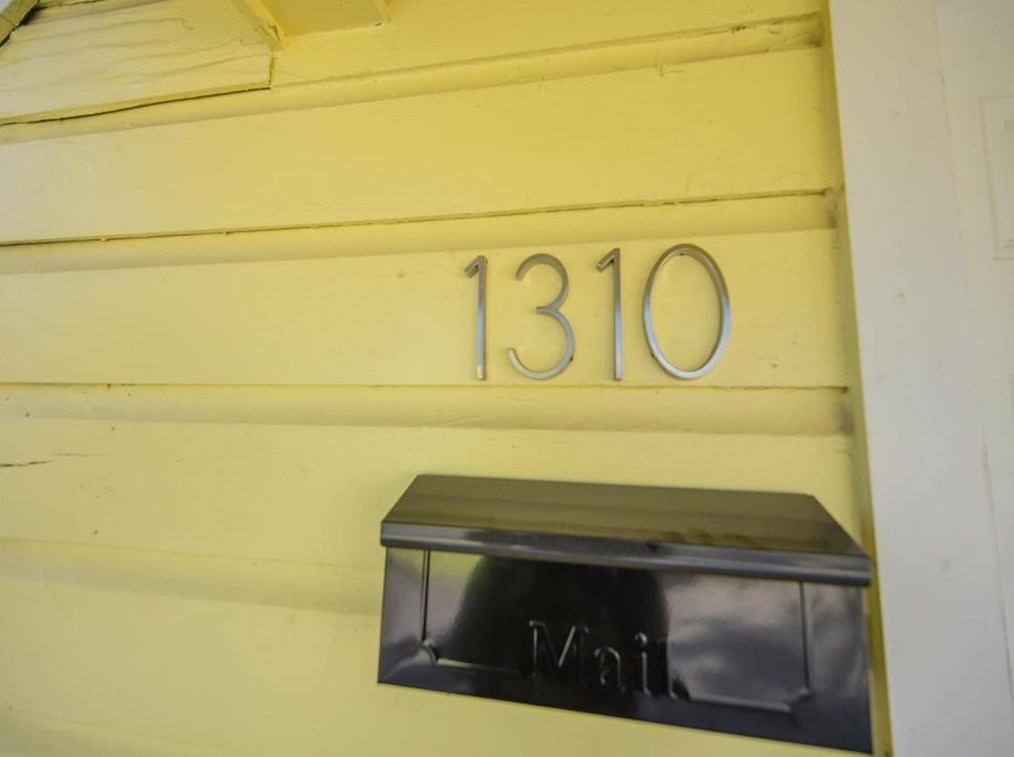 1310 Weiss St, Houston, TX 77009