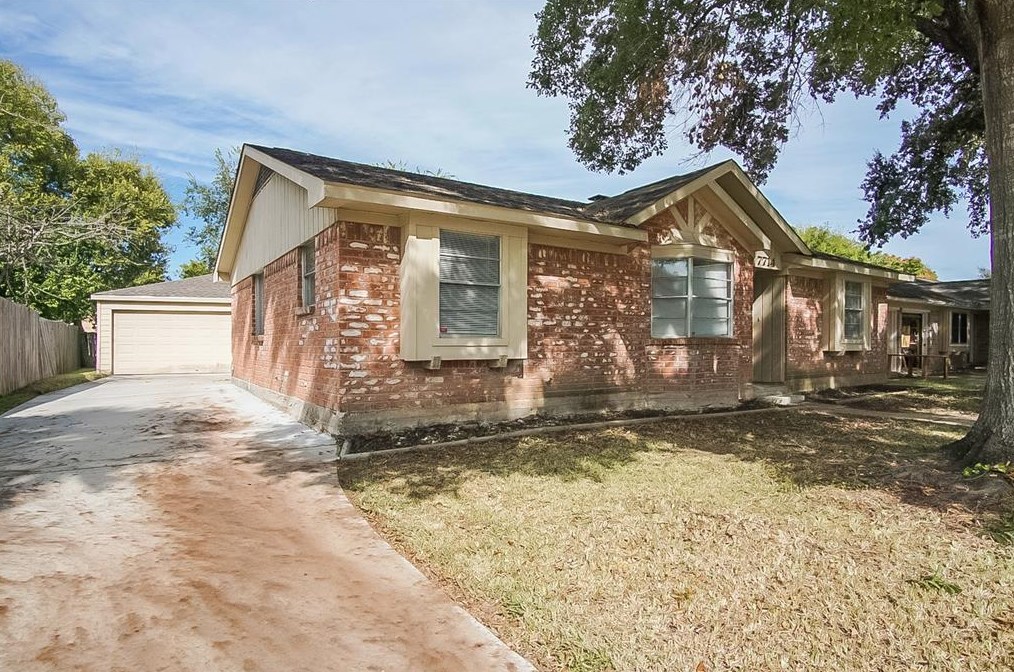 7714 Dawnridge Dr, Houston, TX 77071