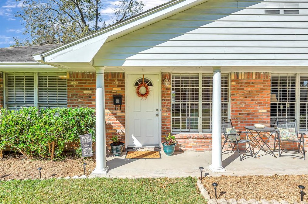 3203 Hollister St, Houston, TX 77080-3032