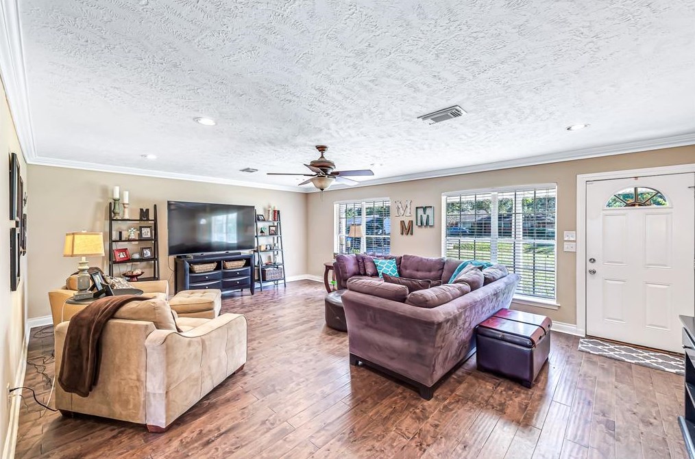 3203 Hollister St, Houston TX  77080-3030 exterior