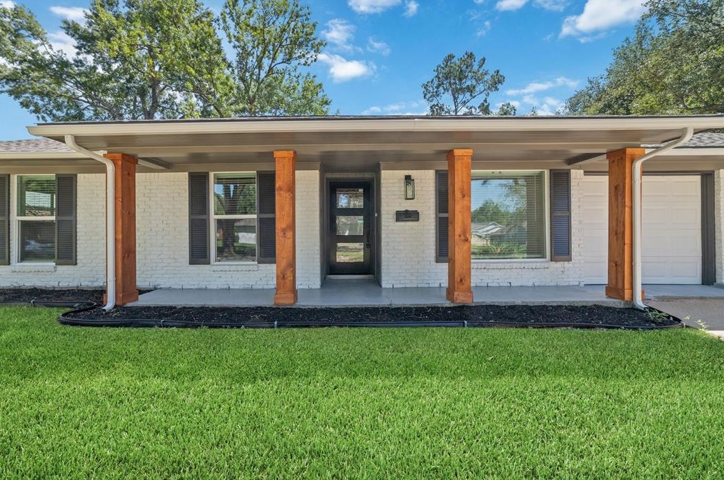 6031 Ettrick Dr, Houston, TX 77035-4149