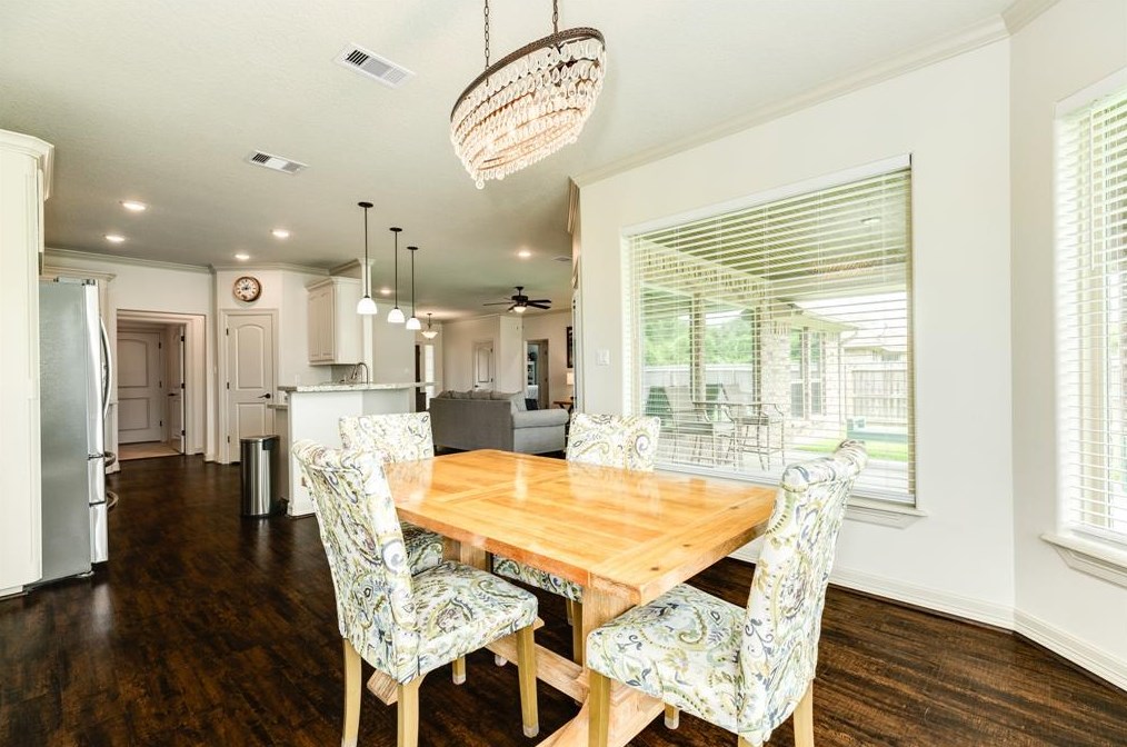 101 Poppy St, Richwood TX  77566 exterior