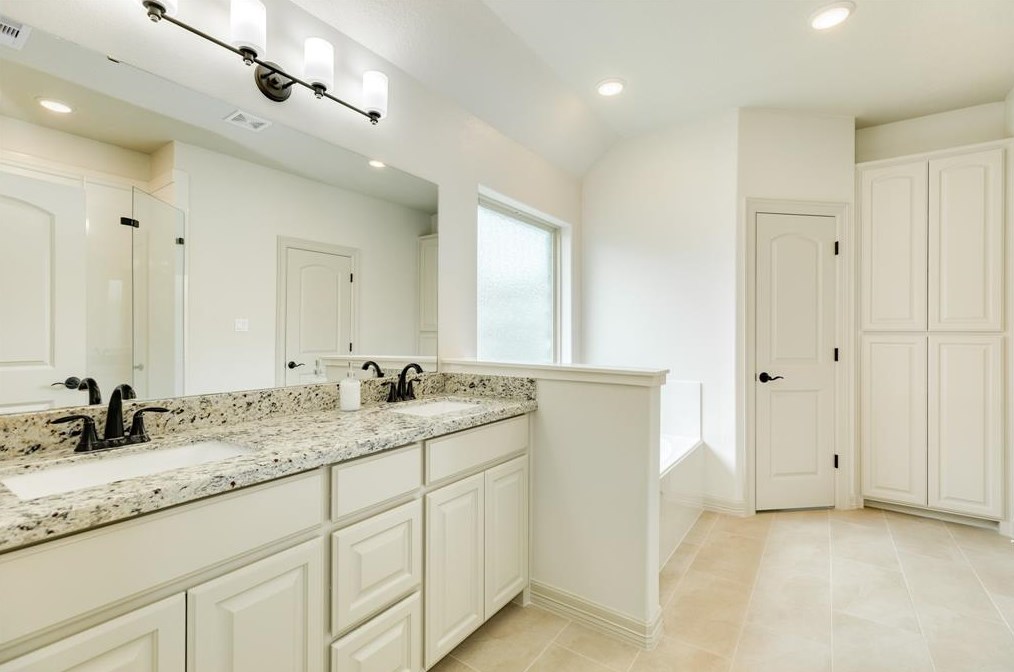 101 Poppy St, Richwood TX  77566 exterior