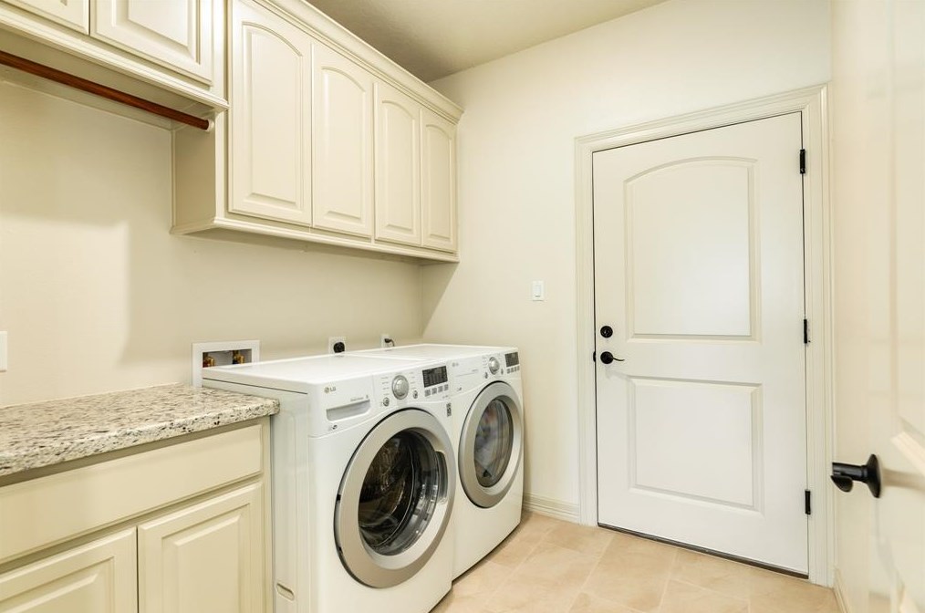 101 Poppy St, Richwood TX  77566 exterior