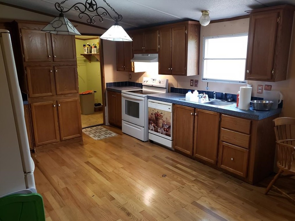 100 County Road 3310c, Cleveland, TX 77327-2812