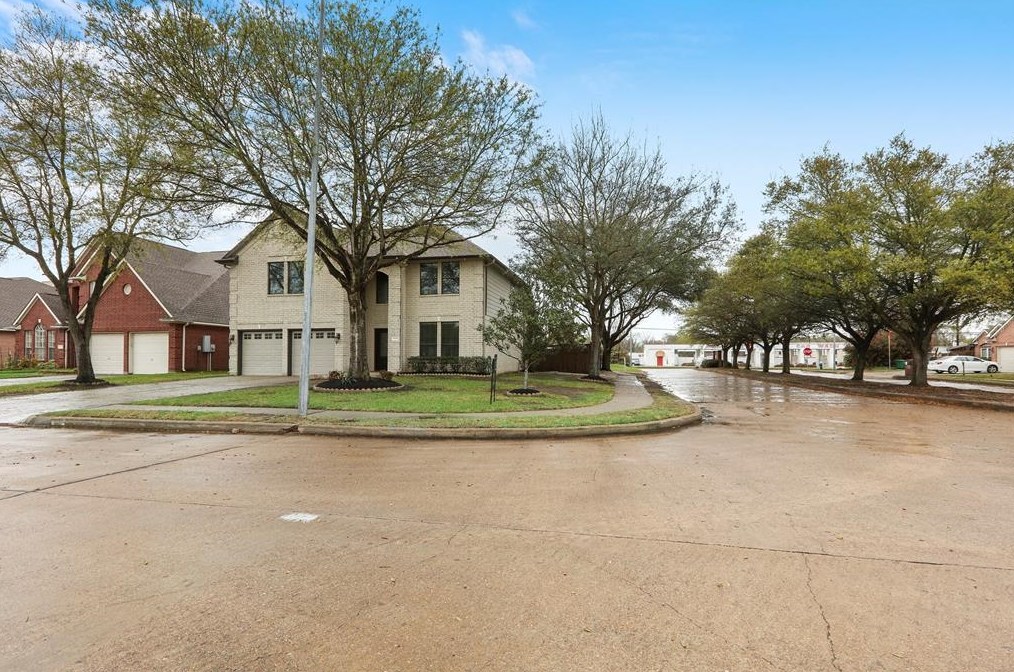 9531 Almeda Bend Ct, Houston, TX 77075-5601