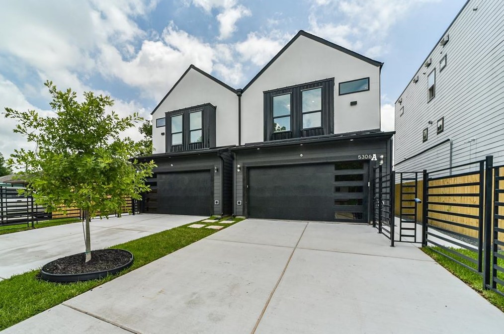 5306 Tarawa Rd, Houston, TX 77033-1820