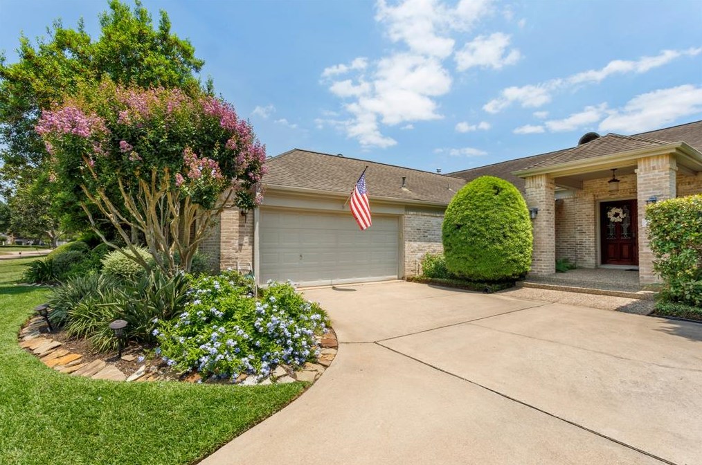 230 Keswick Ct, Sugar Land, TX 77478-3950