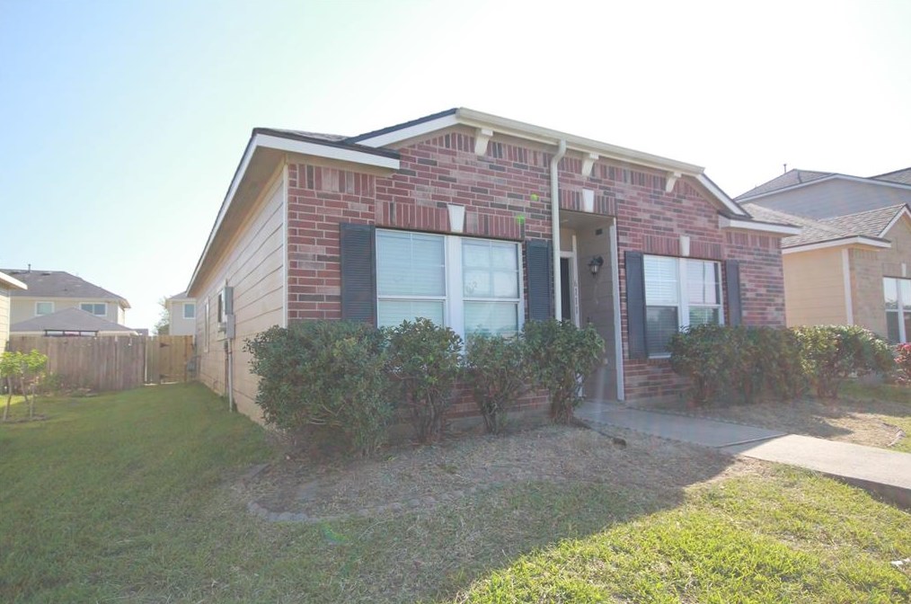 6111 Settlers Lake Cir E, Katy, TX 77449