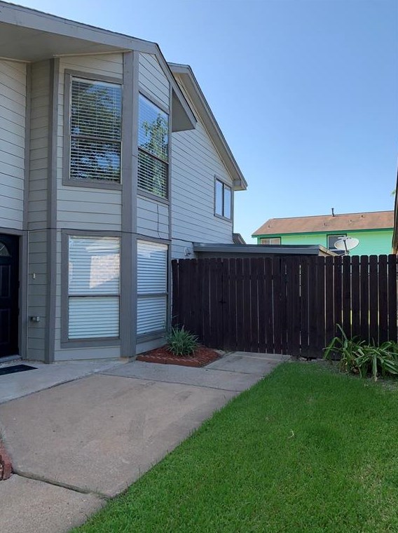 13546 Portobello Dr, Houston, TX 77083