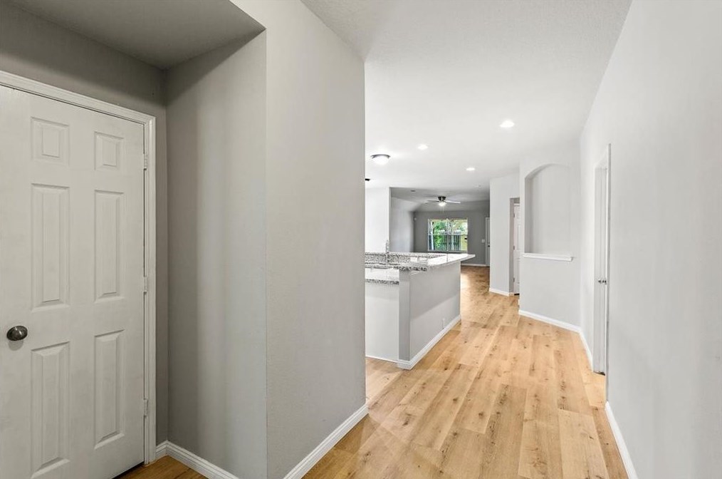 1103 Sun Prairie Dr, Houston TX  77090-5353 exterior