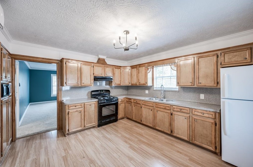 136 N Estelle St #b, Houston, TX 77003