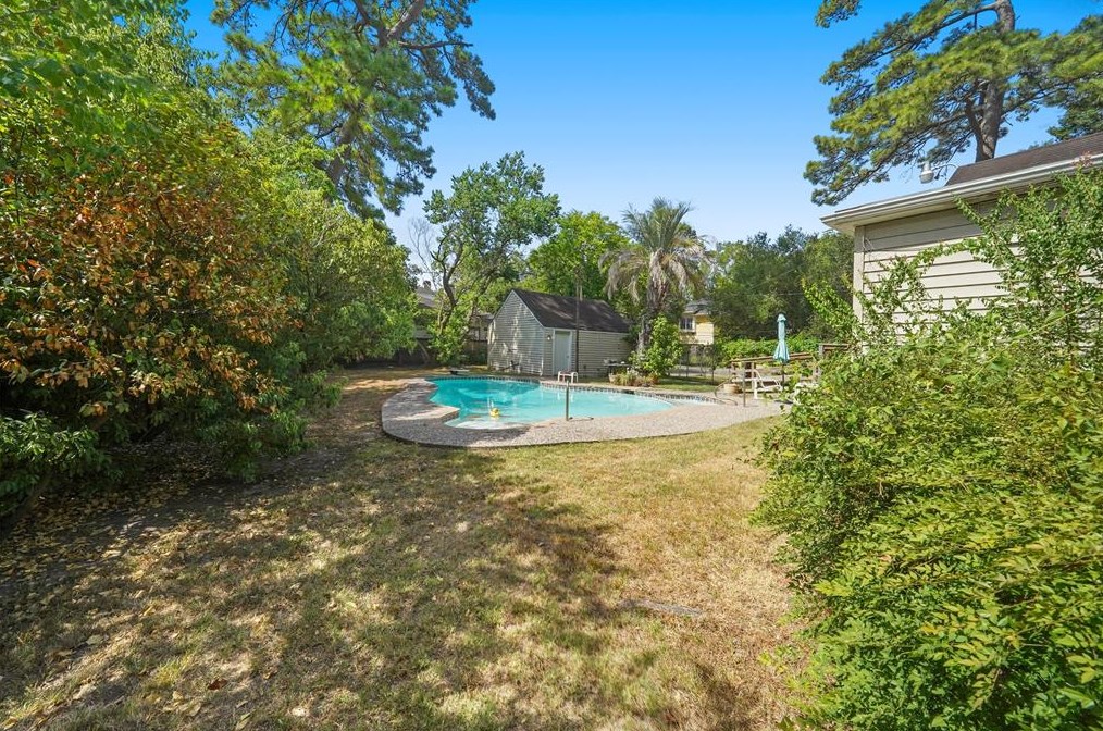 335 34 St, Houston TX  77018-7528 exterior