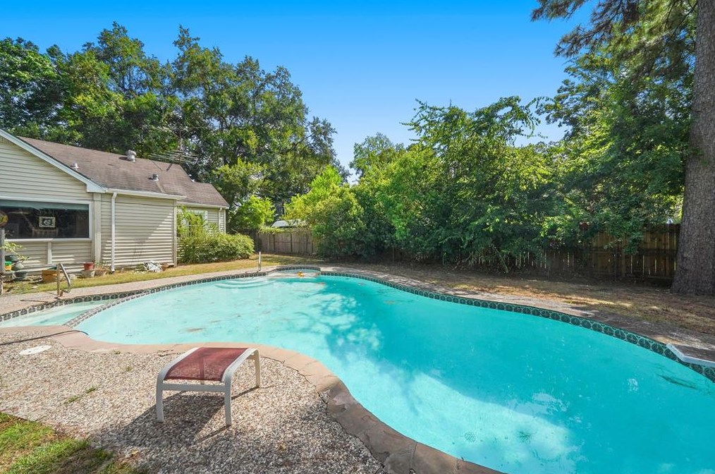 335 34 St, Houston TX  77018-7528 exterior