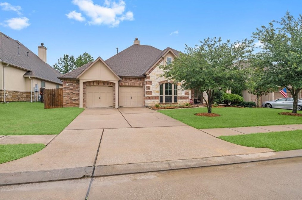 79 Chestnut Meadow Dr, Conroe, TX 77384-1406