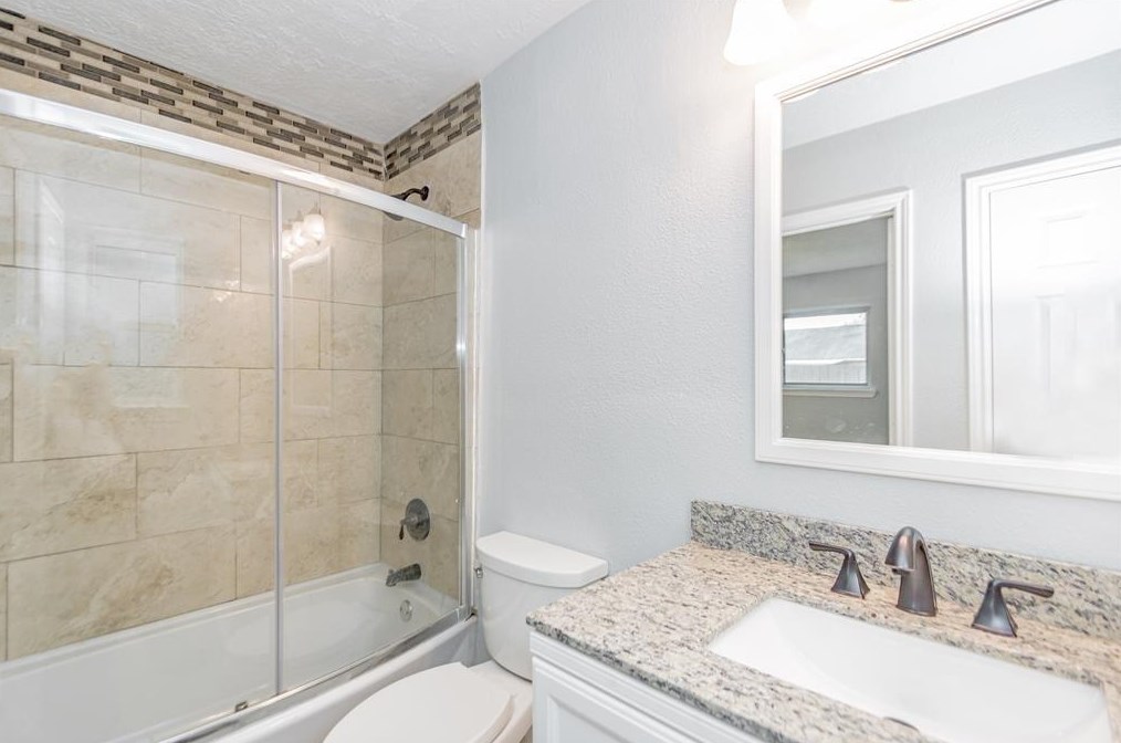 12103 Wessex Dr, Houston TX  77089-6622 exterior