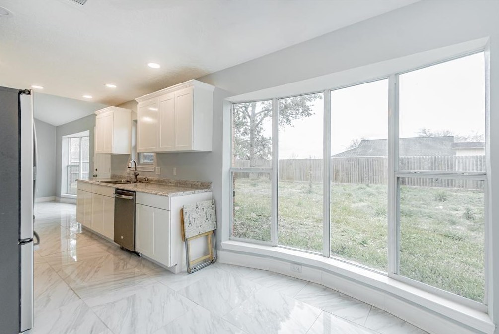 12103 Wessex Dr, Houston TX  77089-6622 exterior