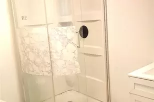 605 E Hunnicutt St, Baytown, TX 77520 - Photo 6