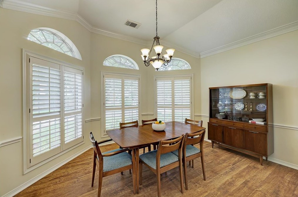 1602 Beaconshire Rd, Houston TX  77077-3847 exterior