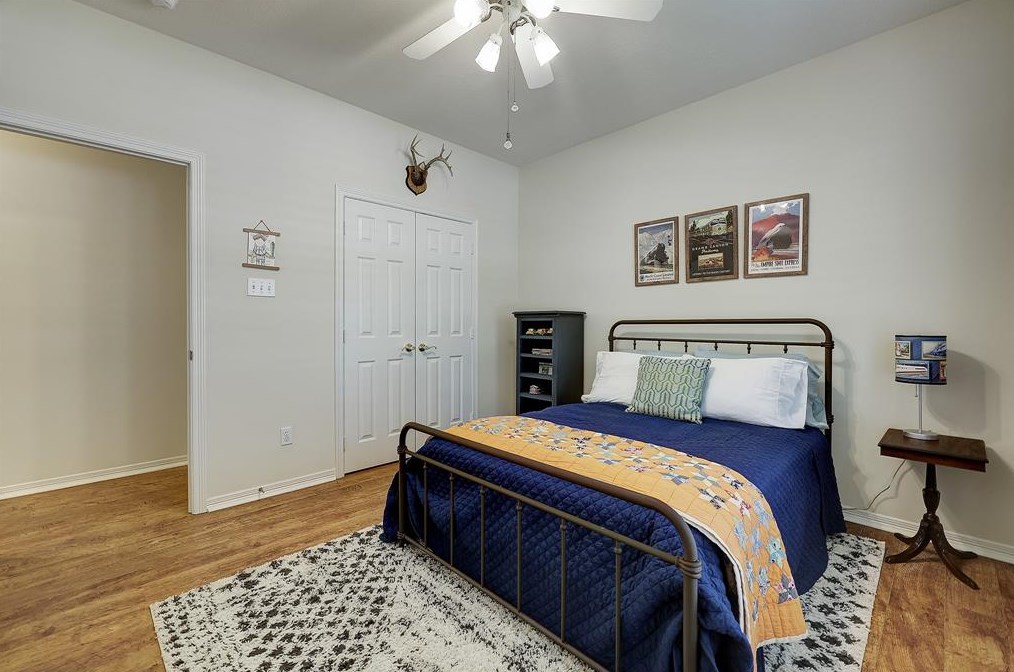 1602 Beaconshire Rd, Houston TX  77077-3847 exterior