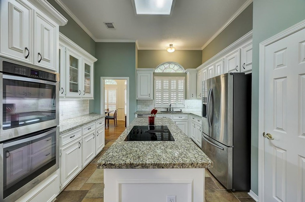 1602 Beaconshire Rd, Houston TX  77077-3847 exterior