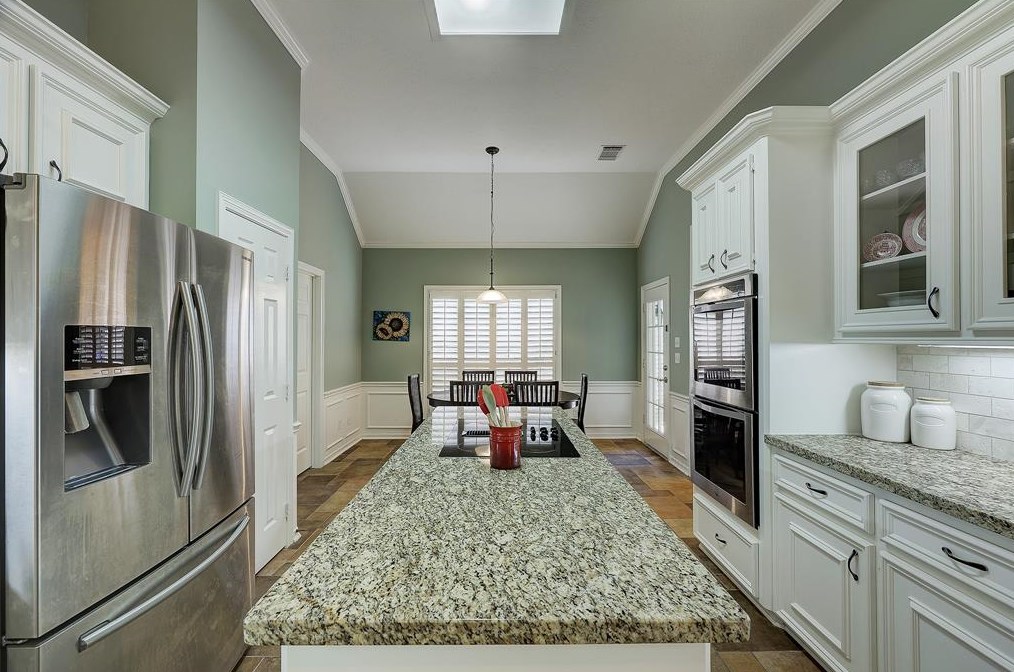 1602 Beaconshire Rd, Houston TX  77077-3847 exterior