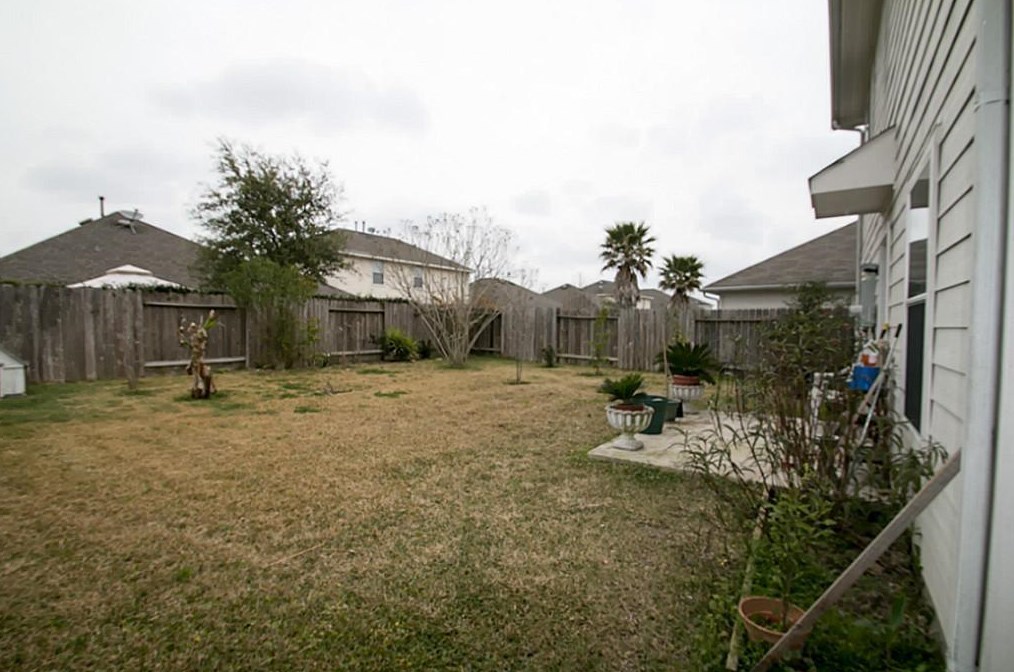 2662 Royal Blue Dr, Houston TX  77088-3340 exterior