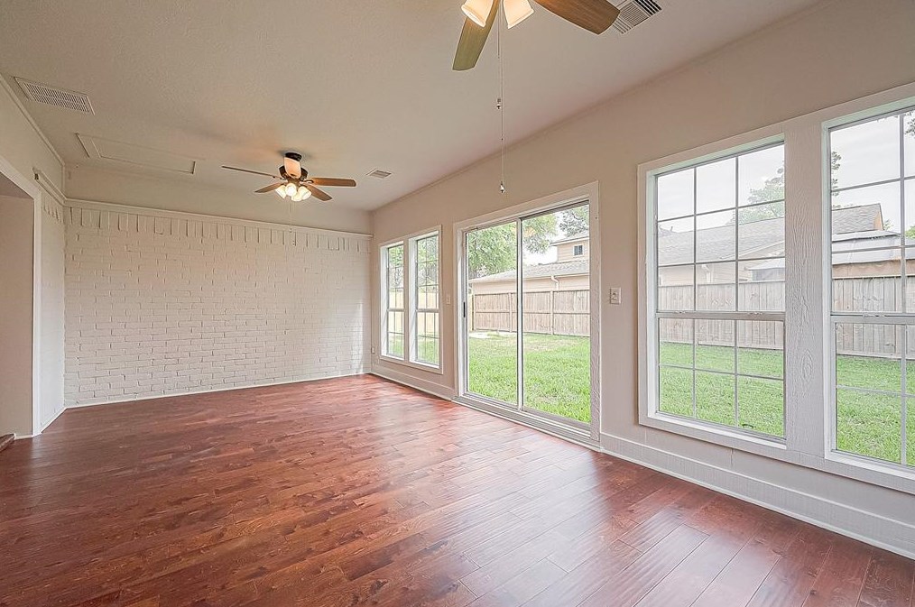12954 Bamboo Frst Trl, Houston TX  77044-1806 exterior
