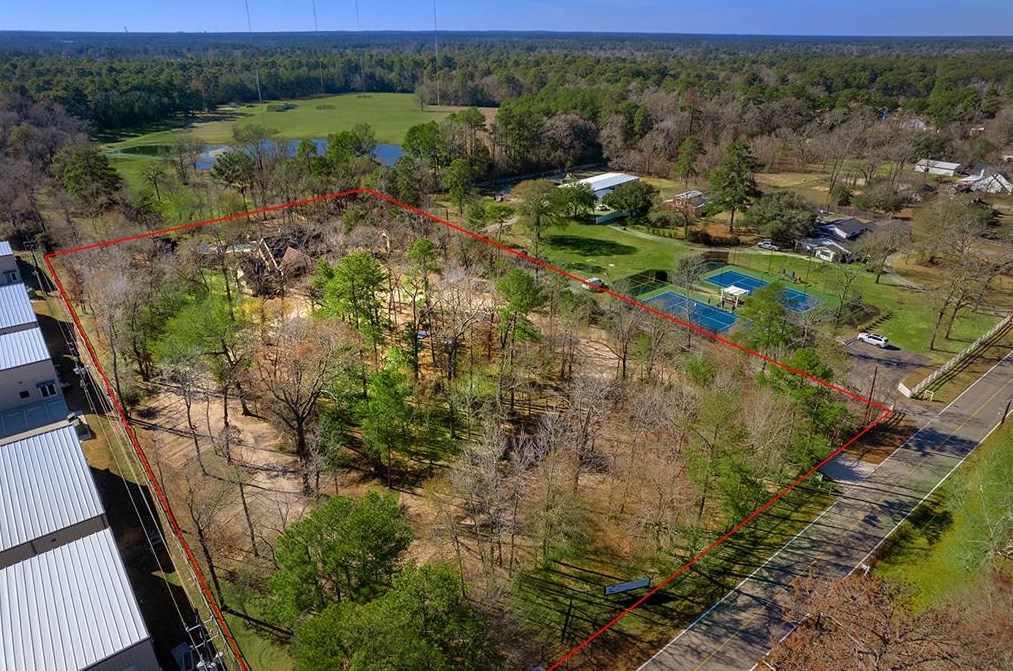 8811 West Ln, Magnolia, TX 77354