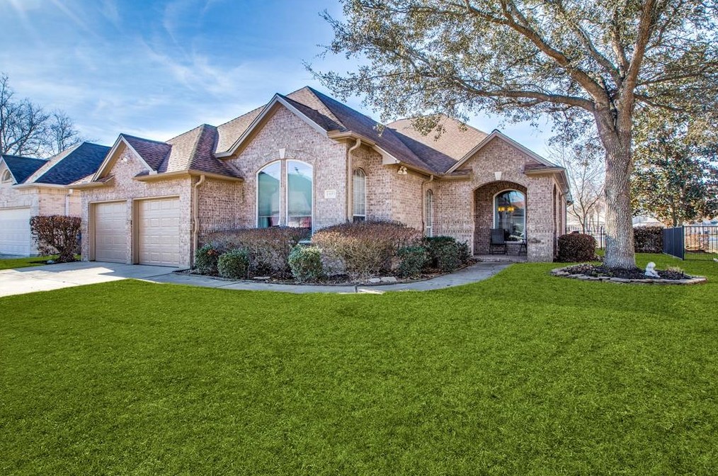 13653 Lakeside Place Dr, Panorama Village, TX 77318