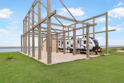 897 Private Road 683, Sargent, TX 77414 - Photo 4