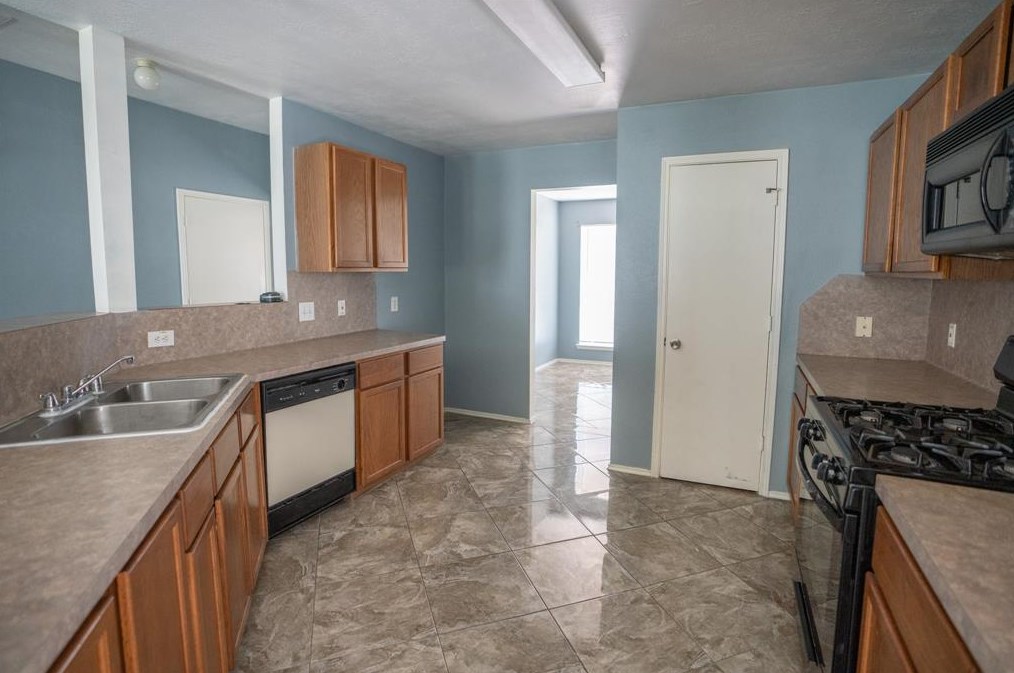 17319 Lobo Trl, Houston TX  77084-1181 exterior