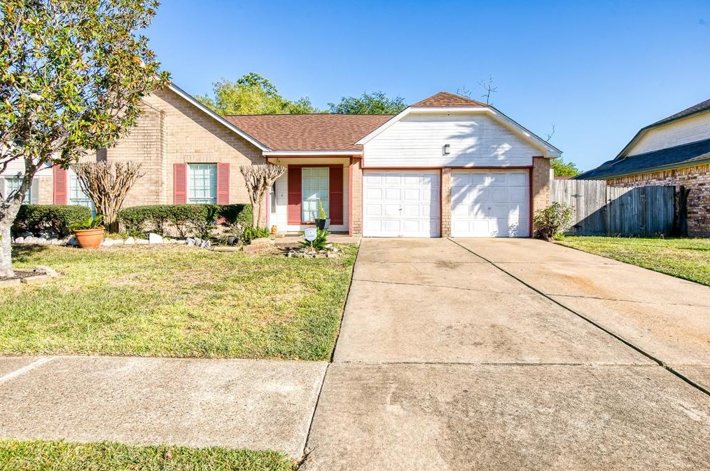 16806 Applecross Ln, Houston, TX 77084-1848