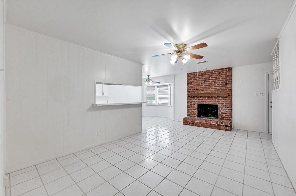 135 Bluebonnet St, Sugar Land TX  77478-3801 exterior