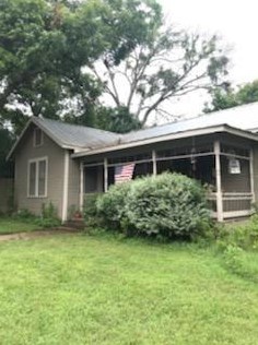 105 E Germania St, Brenham, TX 77833