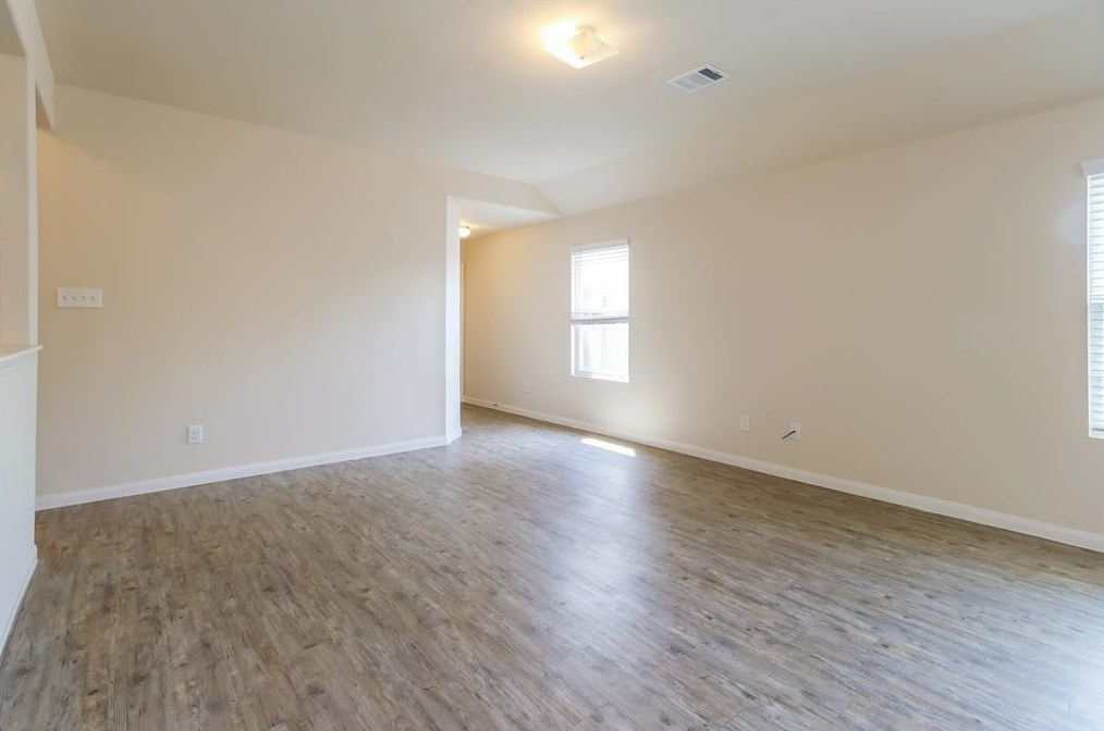 14470 Platzer Dr, Houston, TX 77045