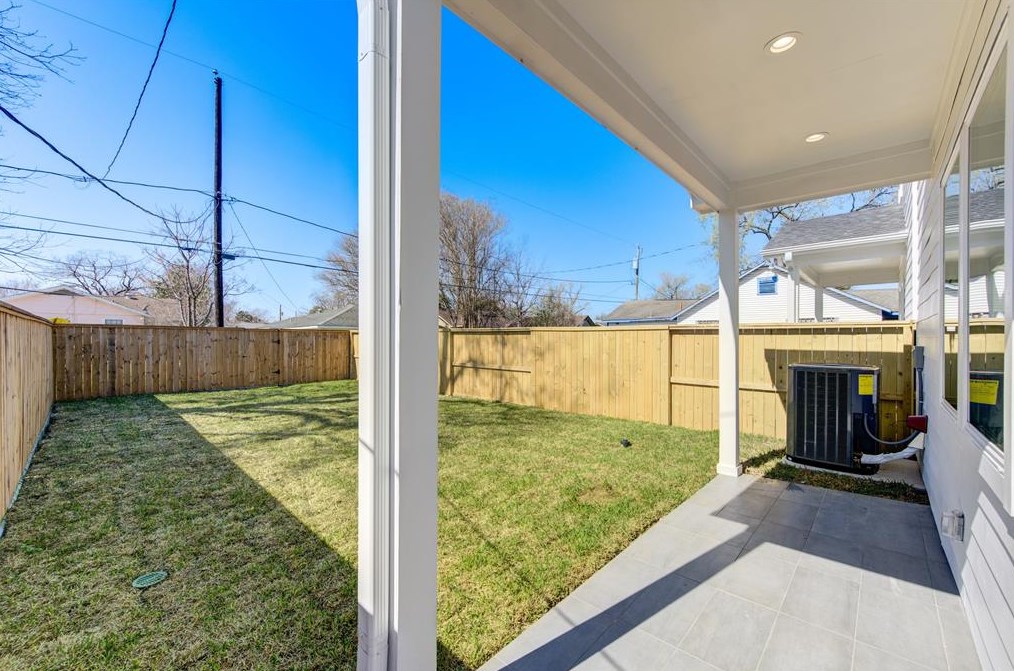 532 Gazin St, Houston TX  77020-5107 exterior